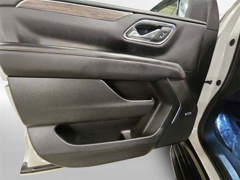 Certified 2024 Chevrolet Suburban Premier w/ Premium Package image 14