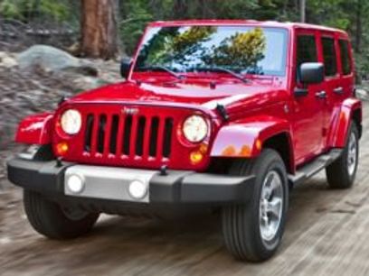 Used 2014 Jeep Wrangler Unlimited Sahara w/ Max Tow Package