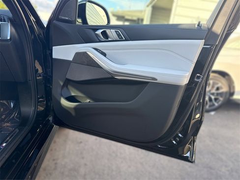 New 2026 BMW X5 xDrive50e w/ M Sport Package image 27