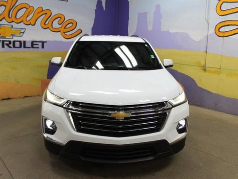 Used 2023 Chevrolet Traverse LT FWD image 3