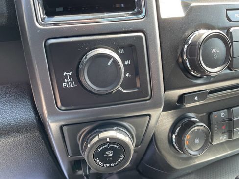 Used 2017 Ford F150 XLT w/ Equipment Group 302A Luxury AWD/4WD image 96