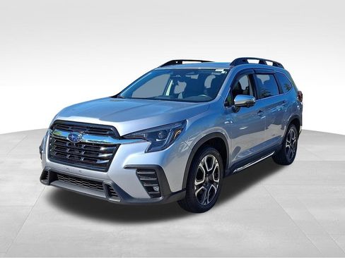 Used 2023 Subaru Ascent Limited w/ Technology Package AWD/4WD image 3