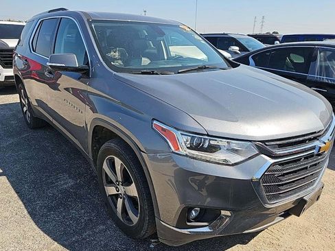 Used 2018 Chevrolet Traverse LT image 4