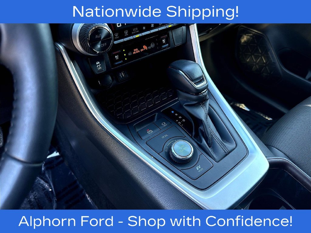 Used 2025 Toyota RAV4 Limited w/ Weather Package AWD/4WD image 18