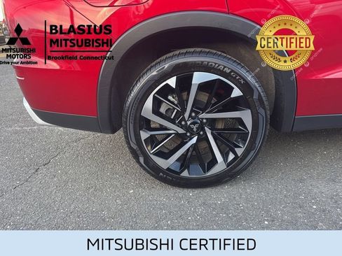 Used 2023 Mitsubishi Outlander 4WD Plug-In Hybrid image 4