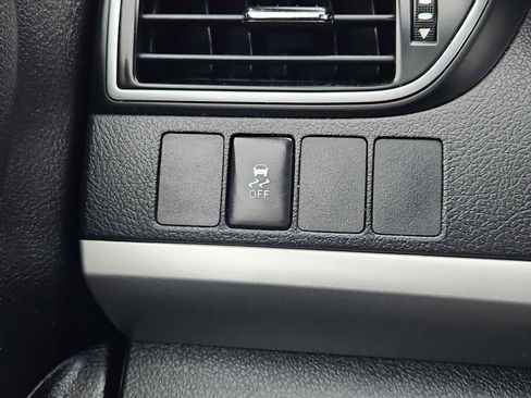 Used 2017 Toyota Camry SE image 16