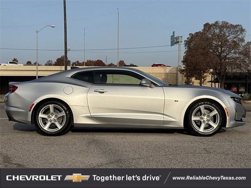 Used 2019 Chevrolet Camaro LT image 5