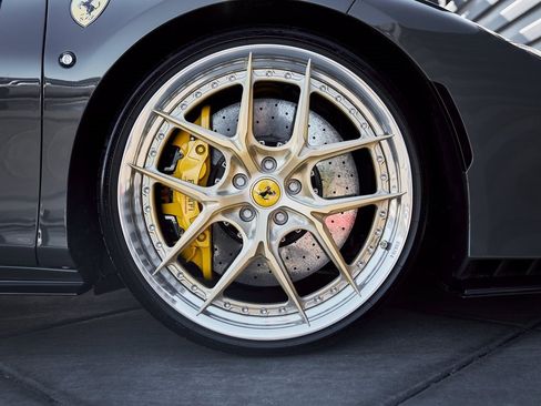 Used 2022 Ferrari F8 Tributo image 29