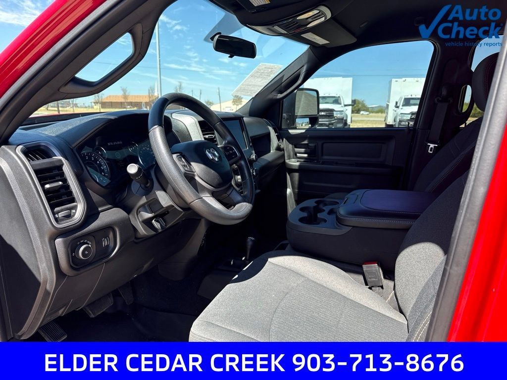 Used 2024 RAM 2500 Tradesman w/ Chrome Appearance Group AWD/4WD image 13
