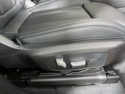 Used 2023 BMW X3 xDrive30i w/ Premium Package image 16