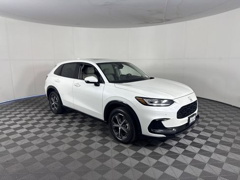 Certified 2024 Honda HR-V EX-L image 2