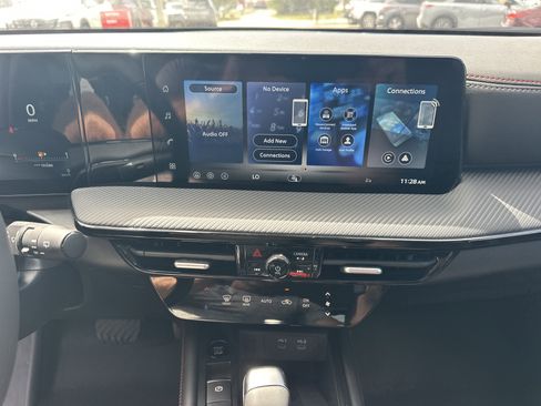 New 2026 Nissan Kicks SR FWD image 19
