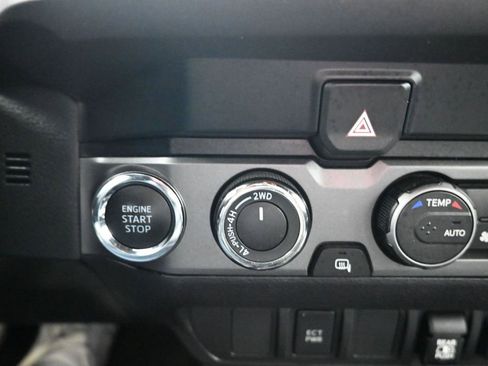 Certified 2021 Toyota Tacoma TRD Sport image 18