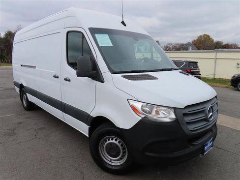 Used 2021 Mercedes-Benz Sprinter 2500 w/ Driver Convenience Package image 5