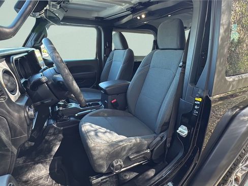 Used 2024 Jeep Wrangler Sport S image 5