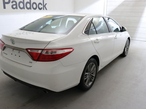 Used 2017 Toyota Camry SE image 8