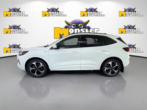 Used 2023 Ford Escape ST-Line Elite w/ Premium Technology Package AWD/4WD image 7