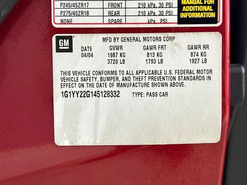 Used 2004 Chevrolet Corvette Coupe w/ Roof Package RWD image 21