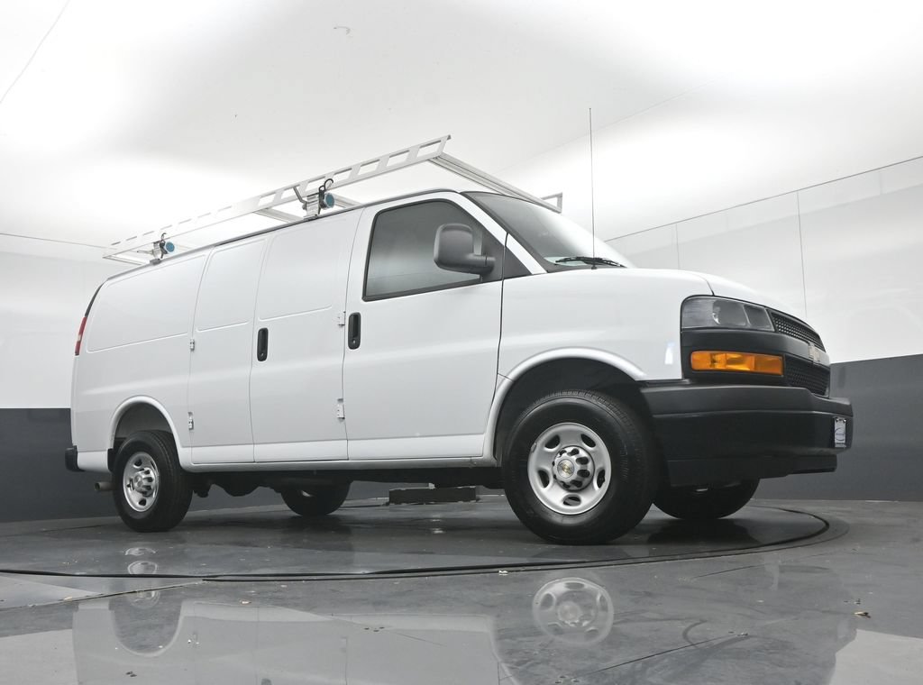 Used 2025 Chevrolet Express 2500 RWD image 48