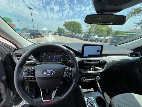 Used 2021 Ford Escape SE w/ SE Sport Appearance Package AWD/4WD image 38