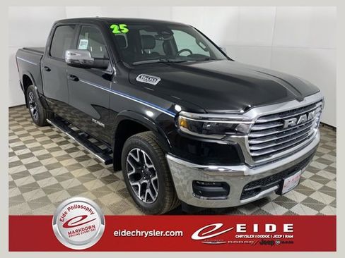Used 2025 RAM 1500 Laramie AWD/4WD image 1