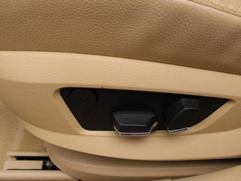 Used 2011 BMW 535i xDrive Sedan image 27