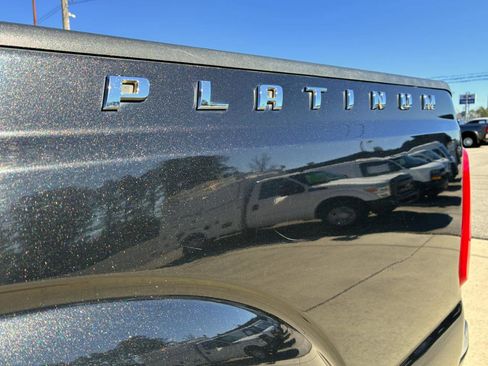 Used 2015 Ford F250 Platinum w/ FX4 Off-Road Package image 32