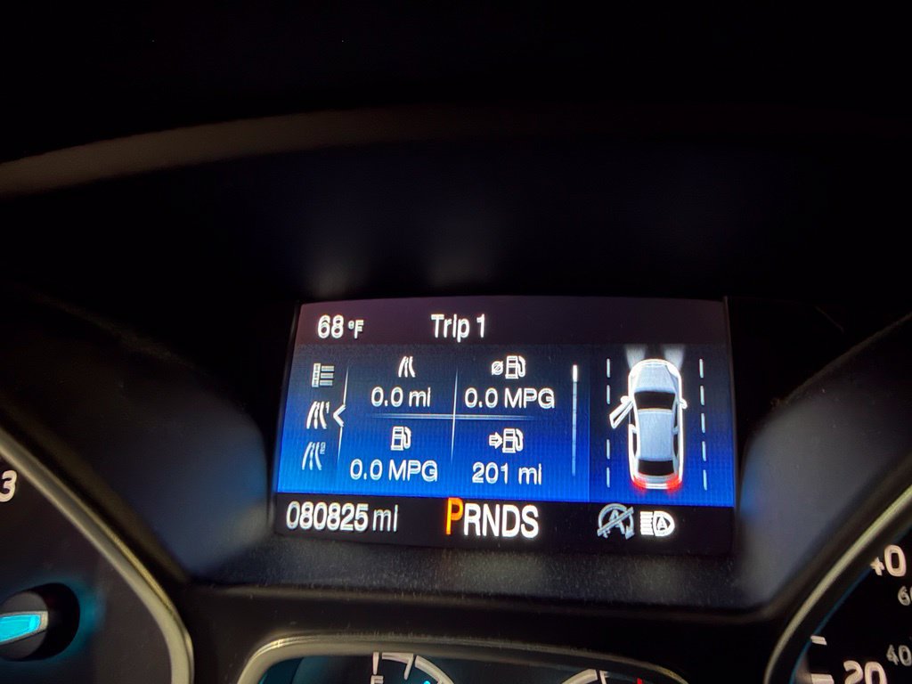 Used 2018 Ford Escape SE w/ Ford Safe & Smart Package FWD image 7