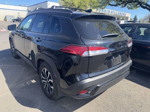Used 2025 Toyota Corolla Cross AWD Hybrid w/ Moonroof Package image 4