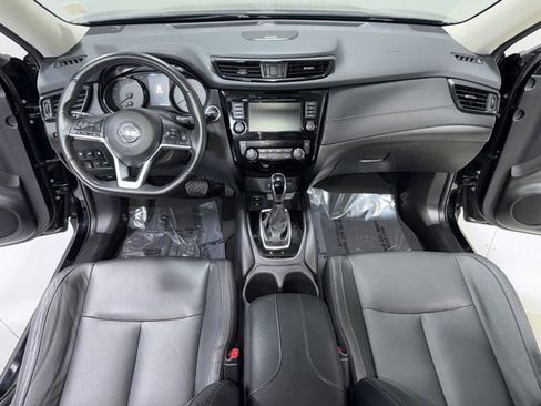 Used 2018 Nissan Rogue SL w/ Premium Package image 17