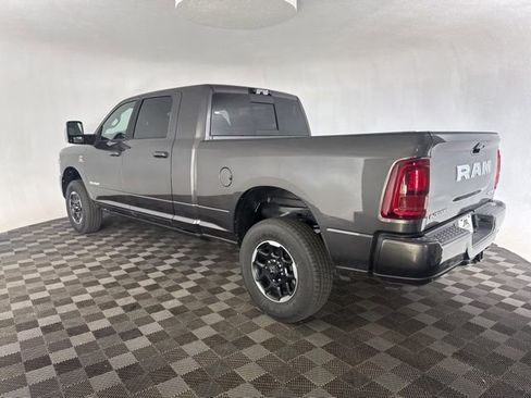 New 2025 RAM 2500 Laramie AWD/4WD image 9