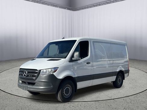 Used 2019 Mercedes-Benz Sprinter 144 image 1