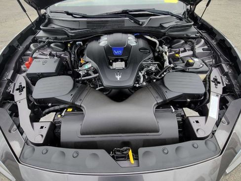 Used 2018 Maserati Ghibli S GranLusso image 29