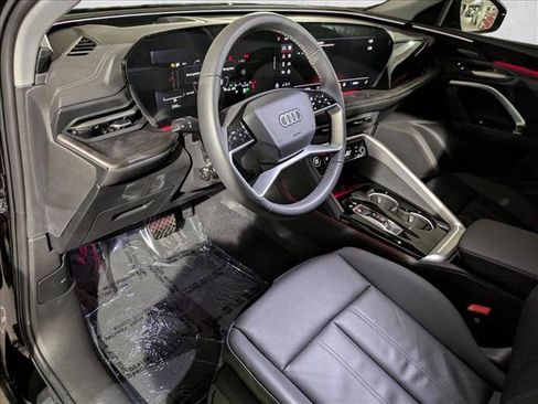 New 2025 Audi Q5 Premium Plus image 3