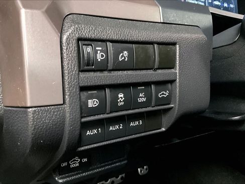 Used 2024 Toyota Tacoma TRD Sport w/ TRD Sport Premium Package AWD/4WD image 33
