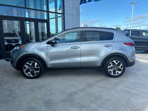 Used 2022 Kia Sportage EX AWD/4WD image 8