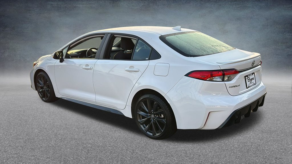 Used 2025 Toyota Corolla SE FWD image 5