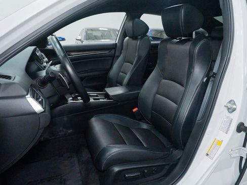 Used 2018 Honda Accord Sport image 17