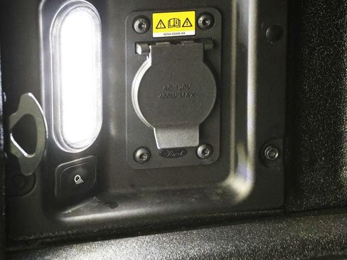 Used 2025 Ford Maverick Tremor image 11