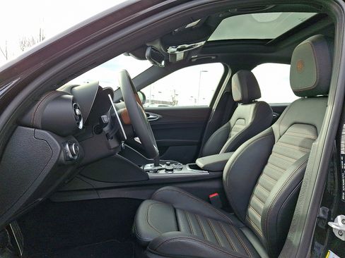 New 2025 Alfa Romeo Giulia AWD w/ Driving Assist Package image 6