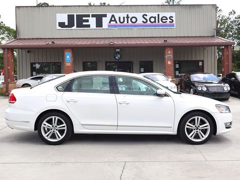 Used 2014 Volkswagen Passat TDI SE FWD image 8