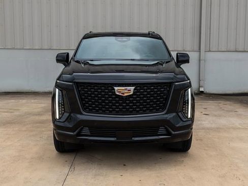 New 2026 Cadillac Escalade Luxury AWD/4WD image 2
