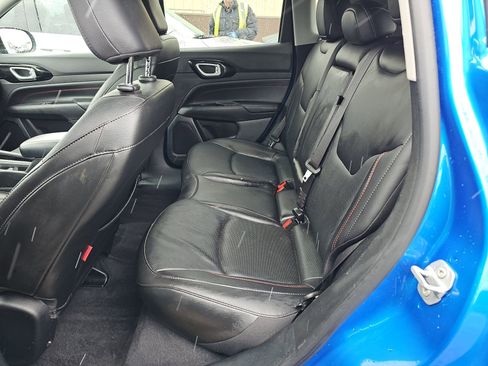 Used 2022 Jeep Compass Trailhawk w/ Trailhawk Elite Group image 13