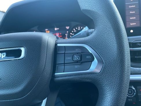 Certified 2023 Jeep Compass Sport image 25