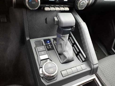 Used 2025 Toyota 4Runner SR5 image 16