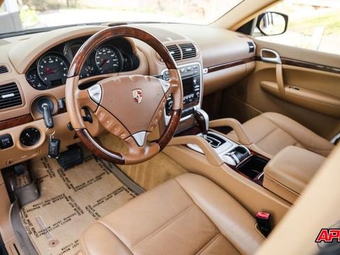 Used 2009 Porsche Cayenne image 2