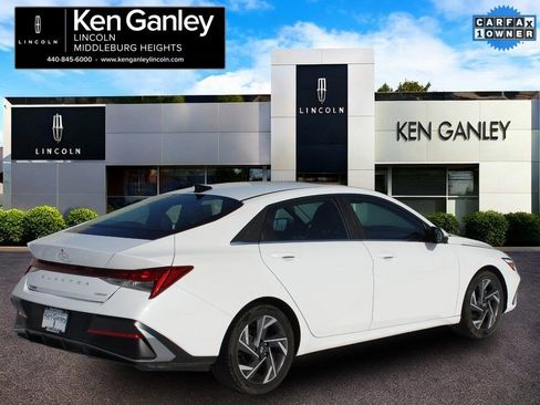 Used 2024 Hyundai Elantra Limited image 7