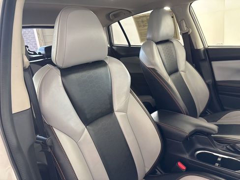 Used 2020 Subaru Crosstrek 2.0i Limited w/ Moonroof Package w/Navigation image 32