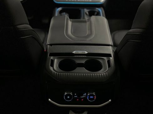 New 2025 Ford Expedition Platinum w/ Stealth Appearance Package image 29