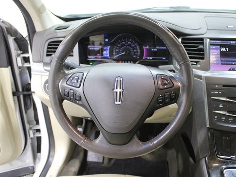 Used 2014 Lincoln MKS Elite w/ Equipment Group 101A image 7